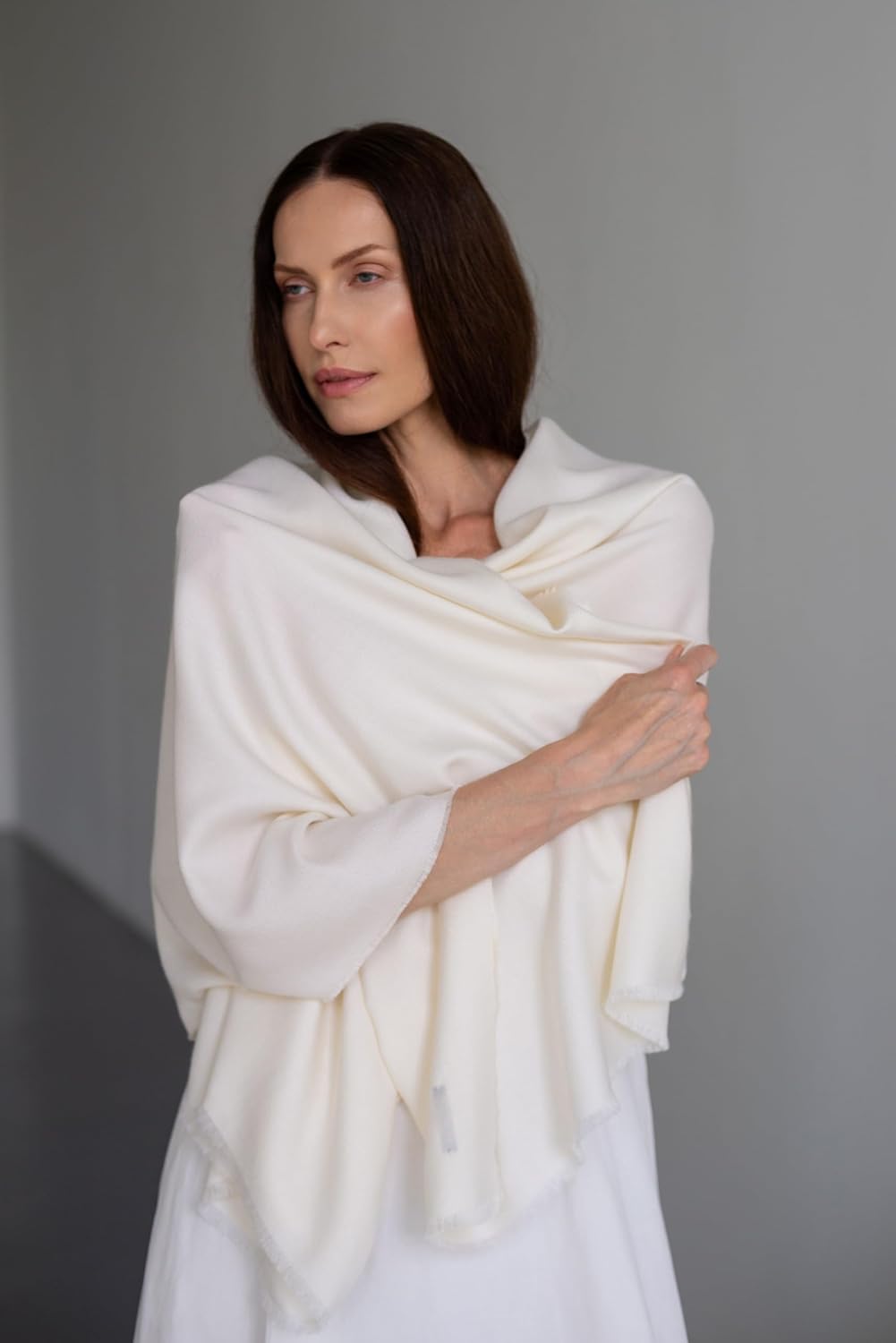 Italian Broad 70% Cashmere and 30% Silk Scarf Shawl Wrap Stole of Premium Quality Super Soft Made in Italy for Woman