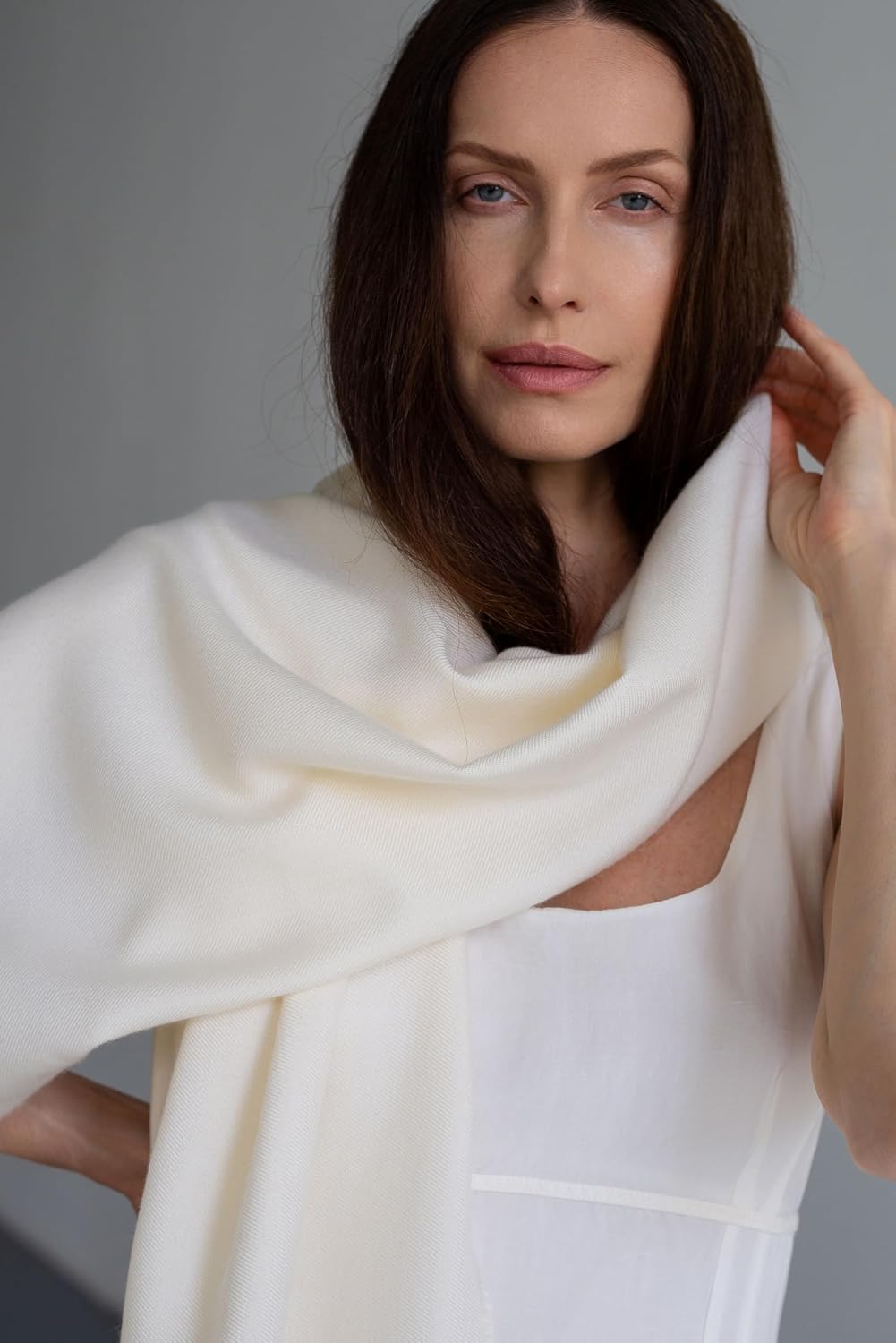 Italian Broad 70% Cashmere and 30% Silk Scarf Shawl Wrap Stole of Premium Quality Super Soft Made in Italy for Woman